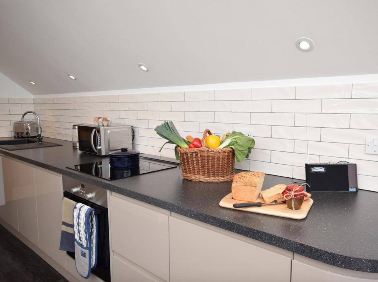 Fernsplatt Farm Lodge Труро Экстерьер фото